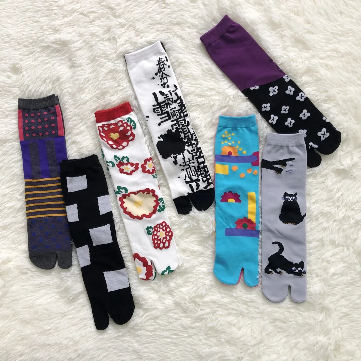 일본 멀티 컬러 자카드 당근 밤나무 꽃 문학 귀여운 두 - Toe Sock Split 리뷰 및 가격